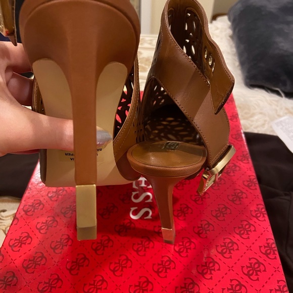 GUESS Womens Gw VENILIA Leather Pointed Toe Platform Boots, Brown - Picture 5 of 7